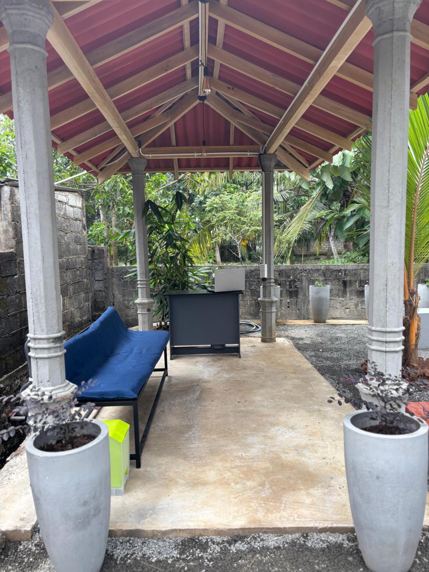 Noble Nest Hirikatiya Hotel Dickwella Exterior photo